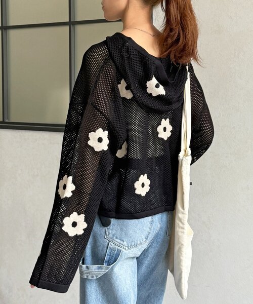 CPCM(シーピーシーエム)の「メッシュ花柄ジャガードパーカー(ニット/セーター・レディース・アイボリー/ブラック/ブラウン・FREE)」の16枚目の写真