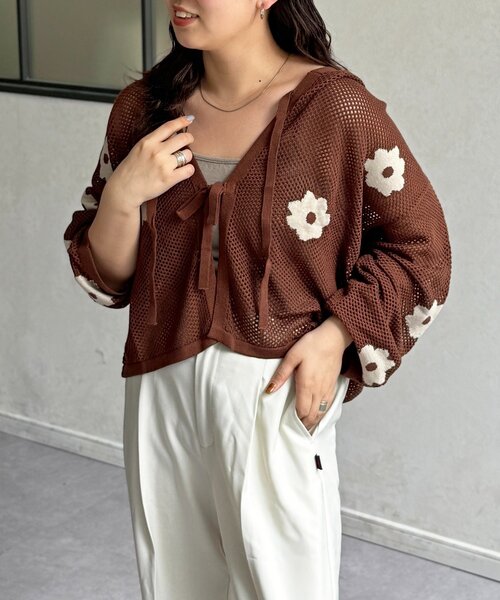 CPCM(シーピーシーエム)の「メッシュ花柄ジャガードパーカー(ニット/セーター・レディース・アイボリー/ブラック/ブラウン・FREE)」の21枚目の写真