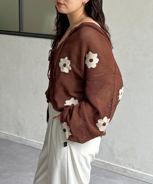 CPCM(シーピーシーエム)の「メッシュ花柄ジャガードパーカー(ニット/セーター・レディース・アイボリー/ブラック/ブラウン・FREE)」の22枚目の写真