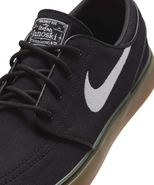 NIKE SB(ナイキエスビー)の「NIKE SB/ナイキエスビー メンズ レディース スニーカー スケシュー NIKE SB ズーム ジャノスキー OG+ CNVS JANOSKI HQ1655-001(スニーカー・メンズ・ブラック×ホワイト・27.5cm/28.0cm/24.5cm/29.0cm/25.0cm/26.0cm/27.0cm/26.5cm/28.5cm/23.5cm/23.0cm/25.5cm/24.0cm)」の7枚目の写真
