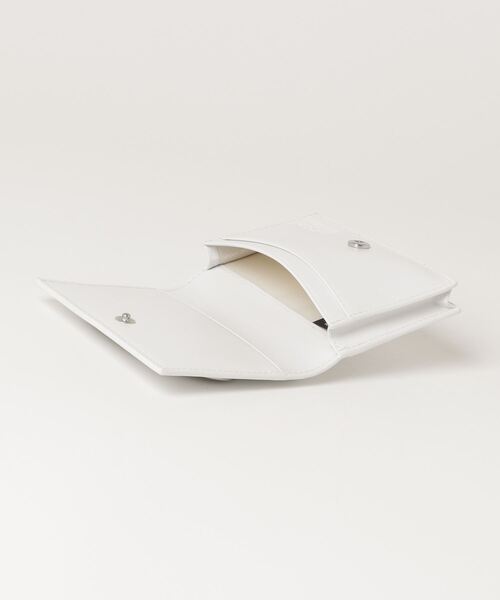 DIESEL(ディーゼル)の「ウィメンズ カードケース 1DR 1DR CARD HOLDER IV(カードケース・レディース・ブラック/ホワイト・UNI)」の4枚目の写真