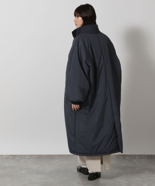 LAKOLE（ラコレ）の「中綿ラグランロングコート / 496682（ブルゾン・レディース・グレー/アイボリー/ネイビー・FREE）」の14枚目の写真