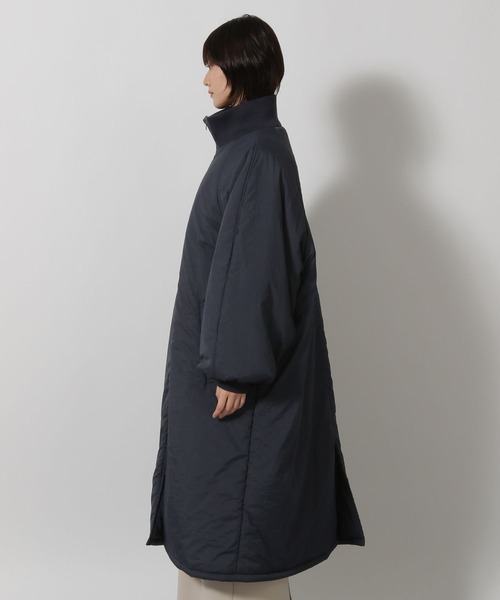 LAKOLE（ラコレ）の「中綿ラグランロングコート / 496682（ブルゾン・レディース・グレー/アイボリー/ネイビー・FREE）」の16枚目の写真