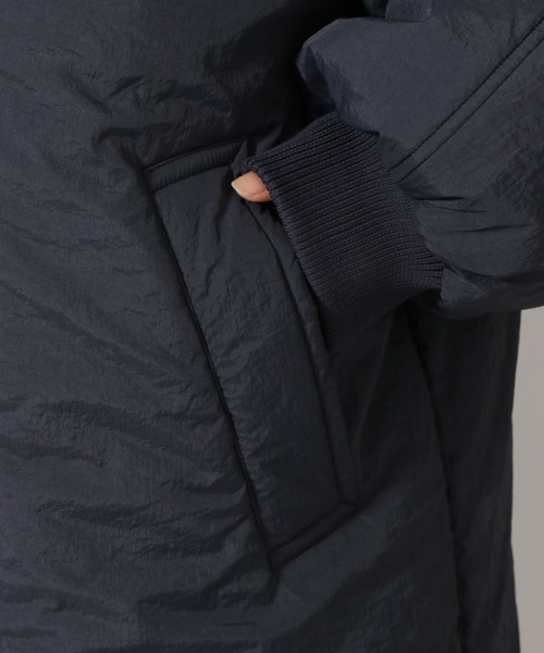 LAKOLE（ラコレ）の「中綿ラグランロングコート / 496682（ブルゾン・レディース・グレー/アイボリー/ネイビー・FREE）」の11枚目の写真