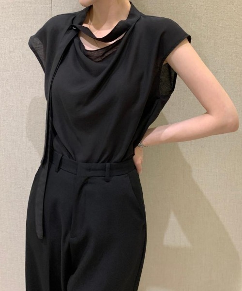 FAVORITO（ファヴォリート）の「ドレープネック×リボンタイ ノースリーブブラウス（その他トップス・レディース・ブラック/ピンク/ホワイト・F）」の10枚目の写真