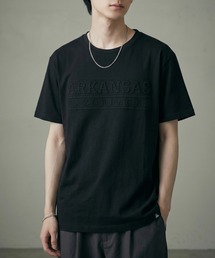 【T13】【Gameday Social/ゲームデイ ソーシャル】College Lines Embossed Tee G-OKST