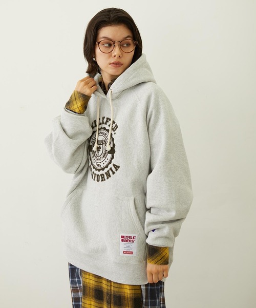 Champion(チャンピオン)の「MILKFED. × CHAMPION COLLEGE LOGO SWEAT HOODIE(パーカー・レディース・アッシュ/ライトブルー/バーガンディー/オートミール/チャコール・S/M)」の6枚目の写真