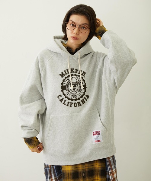 Champion(チャンピオン)の「MILKFED. × CHAMPION COLLEGE LOGO SWEAT HOODIE(パーカー・レディース・アッシュ/ライトブルー/バーガンディー/オートミール/チャコール・S/M)」の9枚目の写真