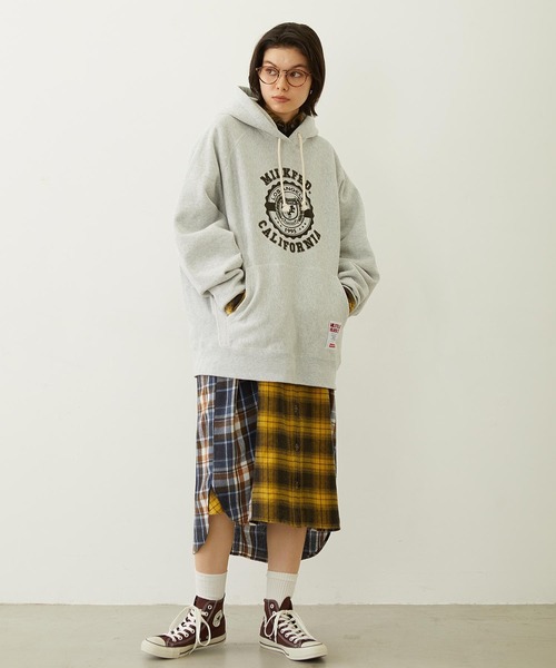Champion(チャンピオン)の「MILKFED. × CHAMPION COLLEGE LOGO SWEAT HOODIE(パーカー・レディース・アッシュ/ライトブルー/バーガンディー/オートミール/チャコール・S/M)」の12枚目の写真