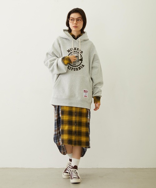 Champion(チャンピオン)の「MILKFED. × CHAMPION COLLEGE LOGO SWEAT HOODIE(パーカー・レディース・アッシュ/ライトブルー/バーガンディー/オートミール/チャコール・S/M)」の13枚目の写真