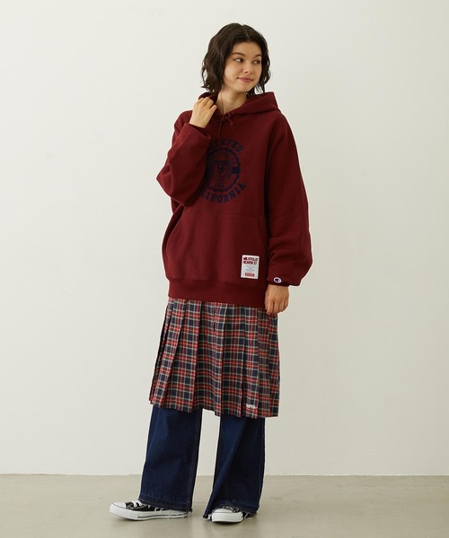 Champion(チャンピオン)の「MILKFED. × CHAMPION COLLEGE LOGO SWEAT HOODIE(パーカー・レディース・アッシュ/ライトブルー/バーガンディー/オートミール/チャコール・S/M)」の21枚目の写真