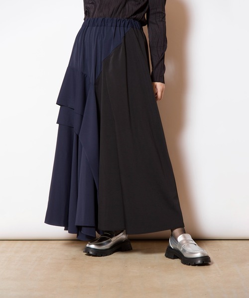 OSMOSIS（オズモーシス）の「バイカラー切替タックスカート（スカート・レディース・ネイビー/ブラック/グレイッシュベージュ・ONE SIZE）」の6枚目の写真