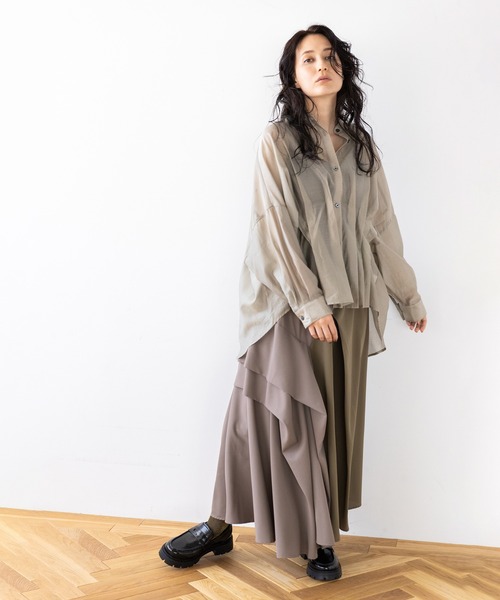 OSMOSIS（オズモーシス）の「バイカラー切替タックスカート（スカート・レディース・ネイビー/ブラック/グレイッシュベージュ・ONE SIZE）」の17枚目の写真