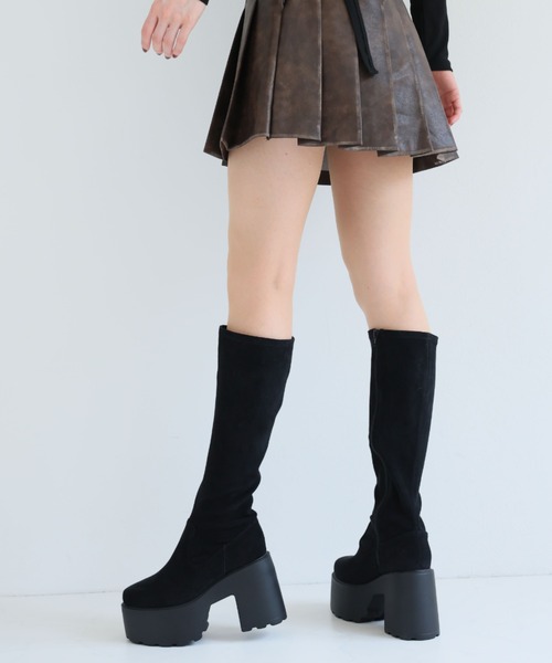 VIVIAN(ヴィヴィアン)の「厚底プラットフォームチャンキーヒールストレッチロングブーツ ZOZOTOWN+オフィシャルサイト限定商品(ブーツ・レディース・ブラック/ブラック系その他3・LL/L/M/S)」の19枚目の写真