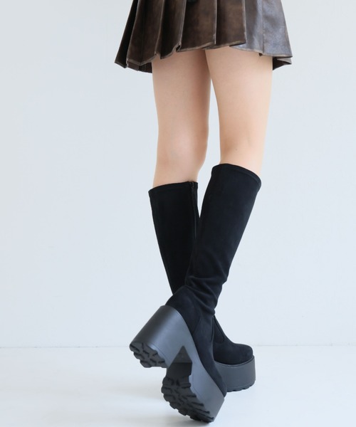 VIVIAN(ヴィヴィアン)の「厚底プラットフォームチャンキーヒールストレッチロングブーツ ZOZOTOWN+オフィシャルサイト限定商品(ブーツ・レディース・ブラック/ブラック系その他3・LL/L/M/S)」の20枚目の写真