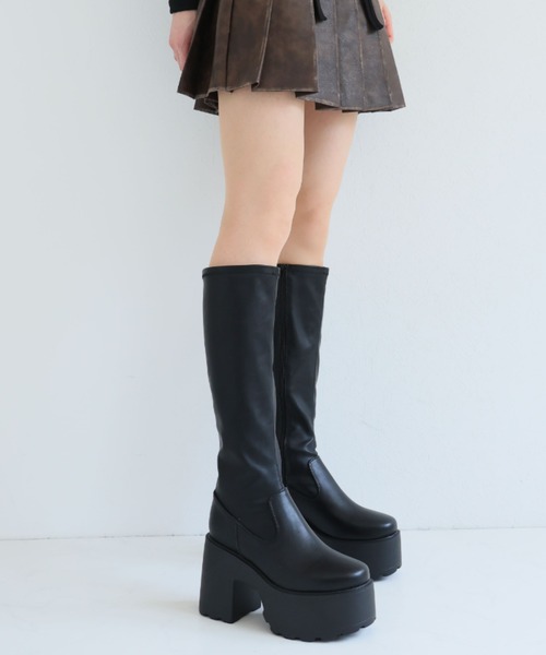 VIVIAN(ヴィヴィアン)の「厚底プラットフォームチャンキーヒールストレッチロングブーツ ZOZOTOWN+オフィシャルサイト限定商品(ブーツ・レディース・ブラック/ブラック系その他3・LL/L/M/S)」の7枚目の写真
