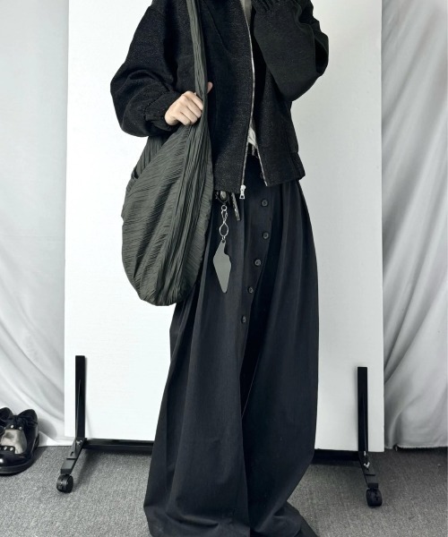 DEVICE（デバイス）の「ボタンフライ カーブ スラックス（スラックス・メンズ・ブラック・FREE）」の14枚目の写真