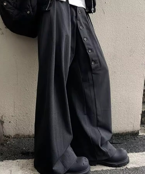 DEVICE（デバイス）の「ボタンフライ カーブ スラックス（スラックス・メンズ・ブラック・FREE）」の9枚目の写真