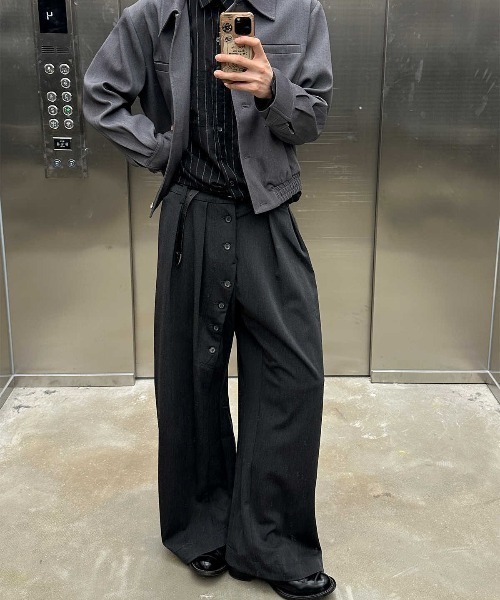 DEVICE（デバイス）の「ボタンフライ カーブ スラックス（スラックス・メンズ・ブラック・FREE）」の5枚目の写真