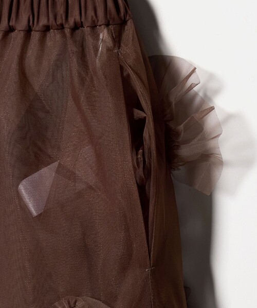 VIVIANO（ヴィヴィアーノ）の「＜VIVIANO＞チュール フラワー スカート（スカート・レディース・ブラック/ブラウン系・FREE）」の5枚目の写真