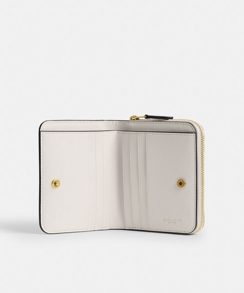 COACH(コーチ)の「エッセンシャル ビルフォールド ウォレット・ステッカー プリント(財布・レディース・ホワイト系その他・ONE)」の13枚目の写真