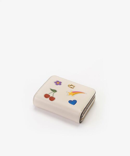 COACH(コーチ)の「エッセンシャル ビルフォールド ウォレット・ステッカー プリント(財布・レディース・ホワイト系その他・ONE)」の3枚目の写真