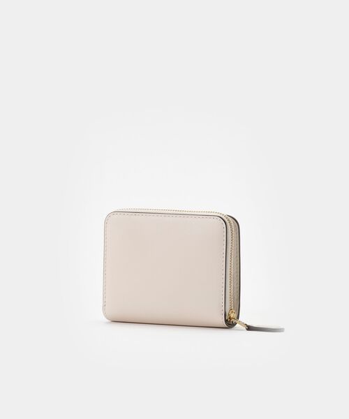 COACH(コーチ)の「エッセンシャル ビルフォールド ウォレット・ステッカー プリント(財布・レディース・ホワイト系その他・ONE)」の4枚目の写真