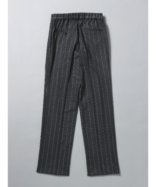 SUIT SQUARE（スーツスクエア）の「GOOVI ツータックストレートパンツ ウール（スラックス・メンズ・グレー系・1/2/3）」の2枚目の写真