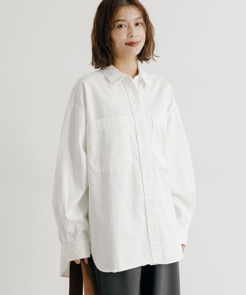 studio CLIP(スタディオクリップ)の「【選べる着丈】デニムシャツ《CLIP denim》(シャツ/ブラウス・レディース・オフホワイト/ブラック/インディゴブルー/ブルー・BIG(L)/REGULAR)」の6枚目の写真