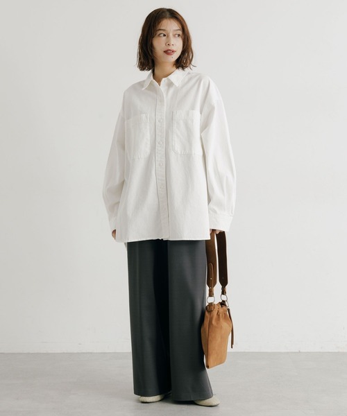 studio CLIP(スタディオクリップ)の「【選べる着丈】デニムシャツ《CLIP denim》(シャツ/ブラウス・レディース・オフホワイト/ブラック/インディゴブルー/ブルー・BIG(L)/REGULAR)」の8枚目の写真