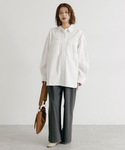 studio CLIP(スタディオクリップ)の「【選べる着丈】デニムシャツ《CLIP denim》(シャツ/ブラウス・レディース・オフホワイト/ブラック/インディゴブルー/ブルー・BIG(L)/REGULAR)」の10枚目の写真