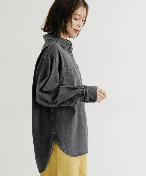 studio CLIP(スタディオクリップ)の「【選べる着丈】デニムシャツ《CLIP denim》(シャツ/ブラウス・レディース・オフホワイト/ブラック/インディゴブルー/ブルー・BIG(L)/REGULAR)」の13枚目の写真