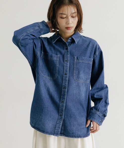 studio CLIP(スタディオクリップ)の「【選べる着丈】デニムシャツ《CLIP denim》(シャツ/ブラウス・レディース・オフホワイト/ブラック/インディゴブルー/ブルー・BIG(L)/REGULAR)」の17枚目の写真