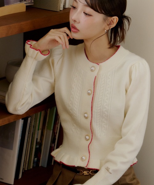 Lallana(ララーナ)の「Frill Knit Cardigan / フリルニットカーディガン(カーディガン/ボレロ・レディース・アイボリー/レッド・FREE)」の18枚目の写真