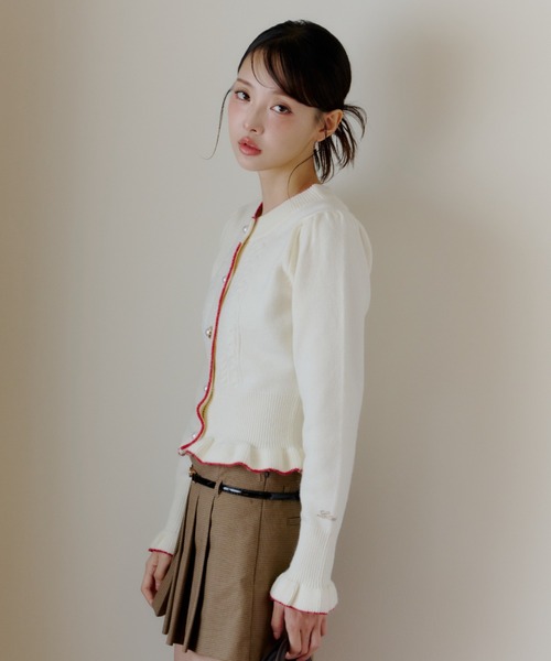 Lallana(ララーナ)の「Frill Knit Cardigan / フリルニットカーディガン(カーディガン/ボレロ・レディース・アイボリー/レッド・FREE)」の21枚目の写真