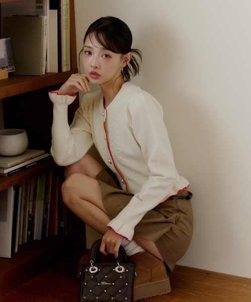 Lallana(ララーナ)の「Frill Knit Cardigan / フリルニットカーディガン(カーディガン/ボレロ・レディース・アイボリー/レッド・FREE)」の22枚目の写真