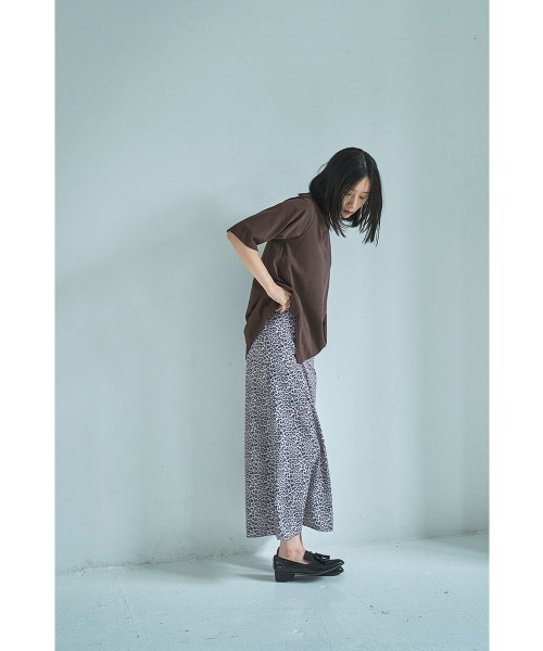 marjour(マージュール)の「RELAX SIDE SLIT TEE(Tシャツ/カットソー・レディース・ブラウン・M)」の21枚目の写真