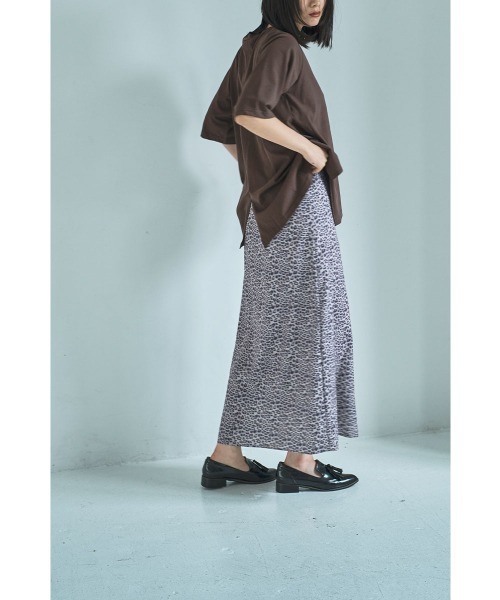 marjour(マージュール)の「RELAX SIDE SLIT TEE(Tシャツ/カットソー・レディース・ブラウン・M)」の20枚目の写真