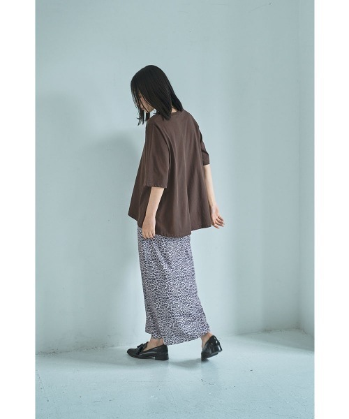 marjour(マージュール)の「RELAX SIDE SLIT TEE(Tシャツ/カットソー・レディース・ブラウン・M)」の18枚目の写真
