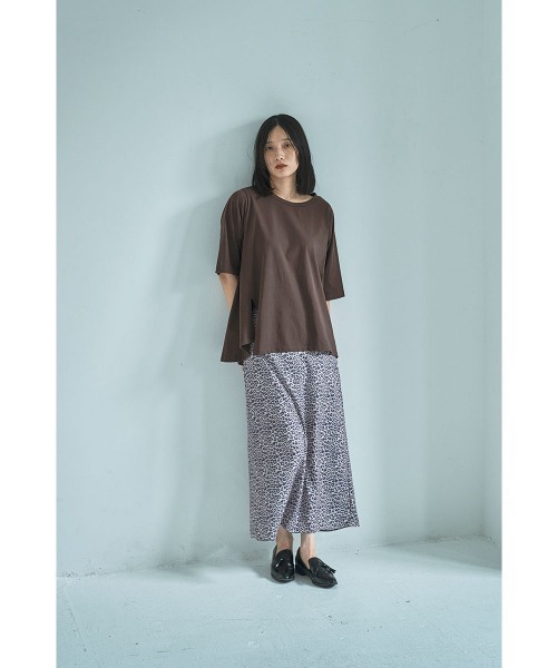 marjour(マージュール)の「RELAX SIDE SLIT TEE(Tシャツ/カットソー・レディース・ブラウン・M)」の17枚目の写真