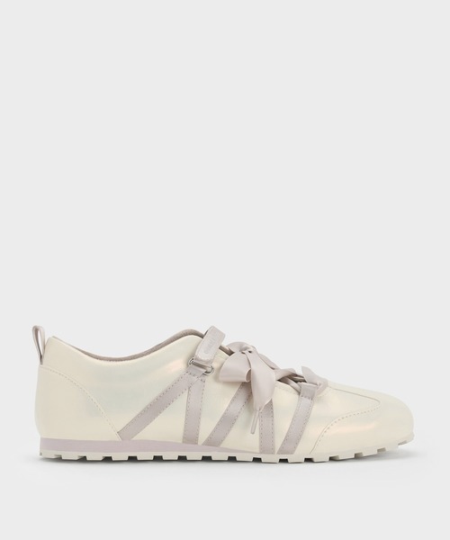 CHARLES & KEITH（チャールズ & キース）の「Silko シルコウ サテンレースバレエスニーカー（スニーカー・レディース・オフホワイト/ブラウン系その他7/ブラック系その他2・23cm/25.5cm/22.5cm/25cm/24.5cm/23.5cm）」の20枚目の写真