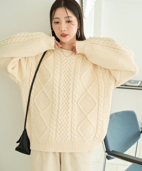 【専用】クリーム色 オーバーサイズ ケーブルニットセーター セール】限定展開 ビックシルエット ケーブルニット プルオーバー