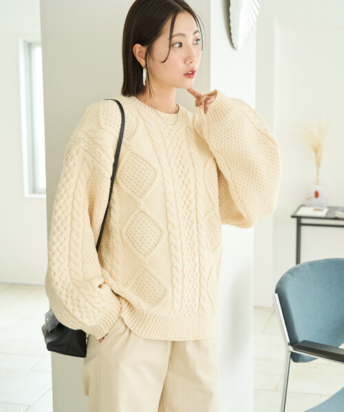FREAK'S STORE(フリークスストア)の「限定展開 ビックシルエット ケーブルニット プルオーバー(ニット/セーター・レディース・レッド/杢グレー/ナチュラル/ネイビー/ベージュ・フリ-)」の14枚目の写真