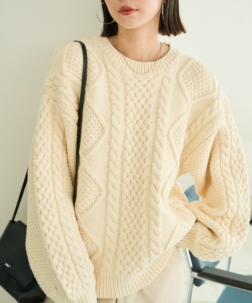 FREAK'S STORE(フリークスストア)の「限定展開 ビックシルエット ケーブルニット プルオーバー(ニット/セーター・レディース・レッド/杢グレー/ナチュラル/ネイビー/ベージュ・フリ-)」の15枚目の写真