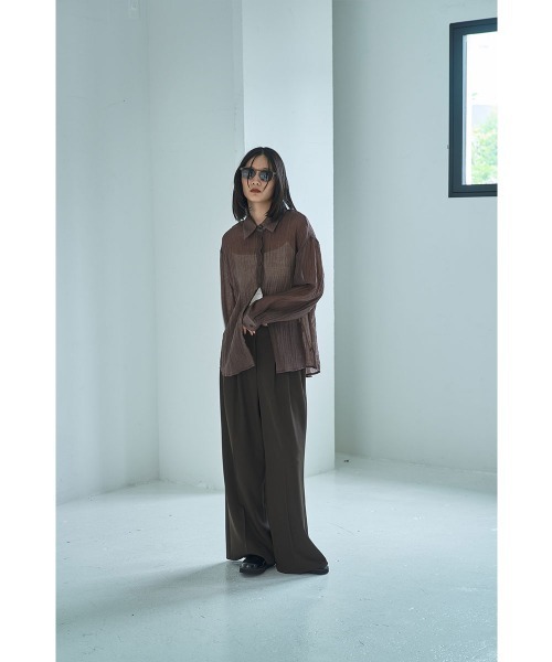 marjour（マージュール）の「WRINKLE SHEER SHIRTS（シャツ/ブラウス・レディース・ブラウン/オフホワイト・M）」の19枚目の写真