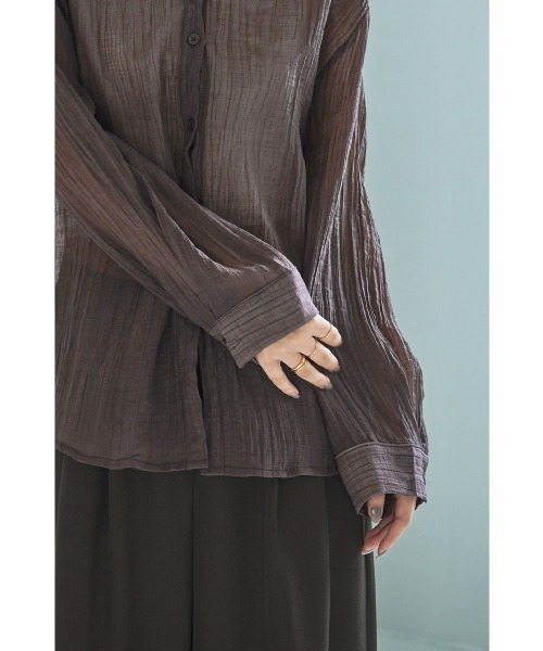 marjour（マージュール）の「WRINKLE SHEER SHIRTS（シャツ/ブラウス・レディース・ブラウン/オフホワイト・M）」の6枚目の写真