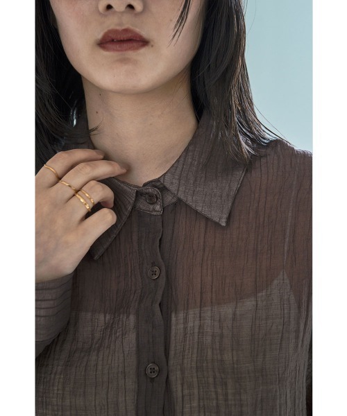 marjour（マージュール）の「WRINKLE SHEER SHIRTS（シャツ/ブラウス・レディース・ブラウン/オフホワイト・M）」の7枚目の写真