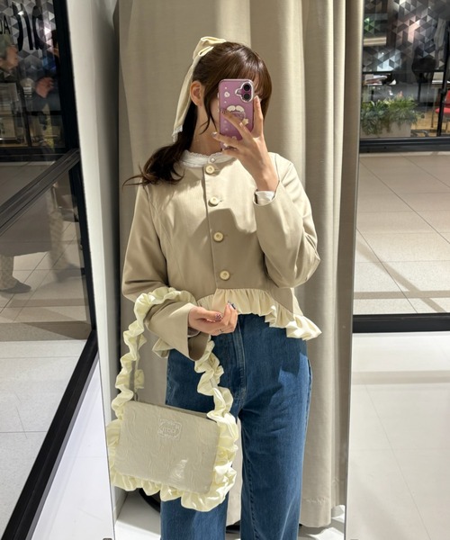 idem（イデム）の「blooming frill jacket / フリルデザインジャケット【セットアップ着用可能】（ノーカラージャケット・レディース・ベージュ/ブラック・FREE）」の18枚目の写真