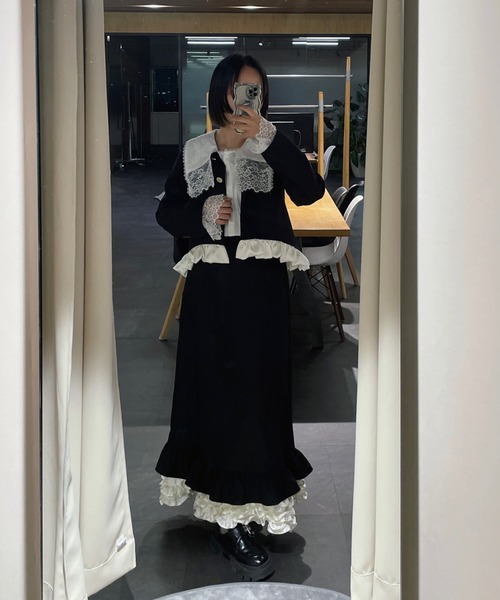 idem（イデム）の「blooming frill jacket / フリルデザインジャケット【セットアップ着用可能】（ノーカラージャケット・レディース・ベージュ/ブラック・FREE）」の8枚目の写真