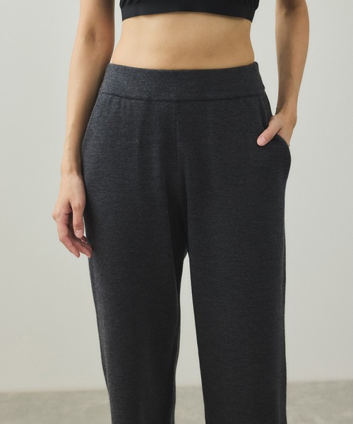 ADAM ET ROPE'（アダムエロペ）の「【EMOELLE】ウールニットパンツ（その他パンツ・レディース・グレー/オフホワイト・38/36）」の9枚目の写真